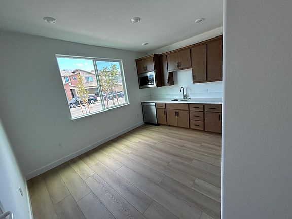 3rd image of 3550 Bullard Ln #2