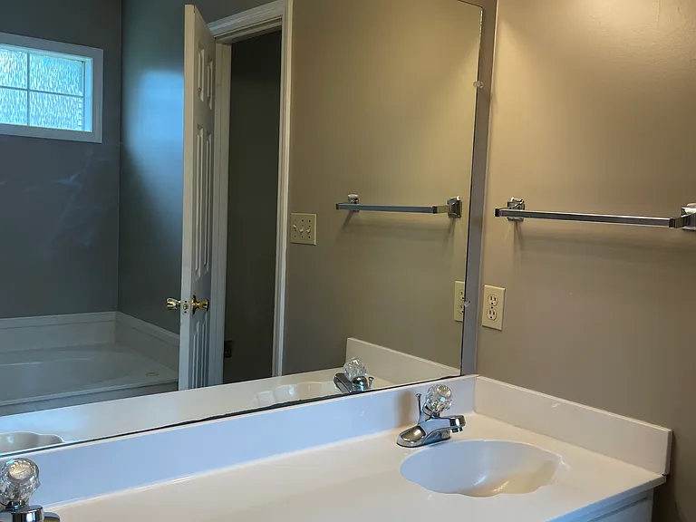 214 Fairway Blvd — Photo 5