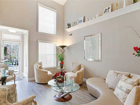 2nd image of 128 Kettles Ln
