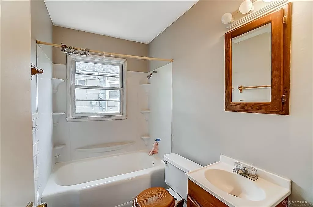104 North Halloway Street - - — Photo 3