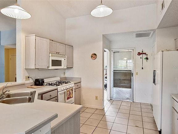 5th image of 12315 Leeks Ct