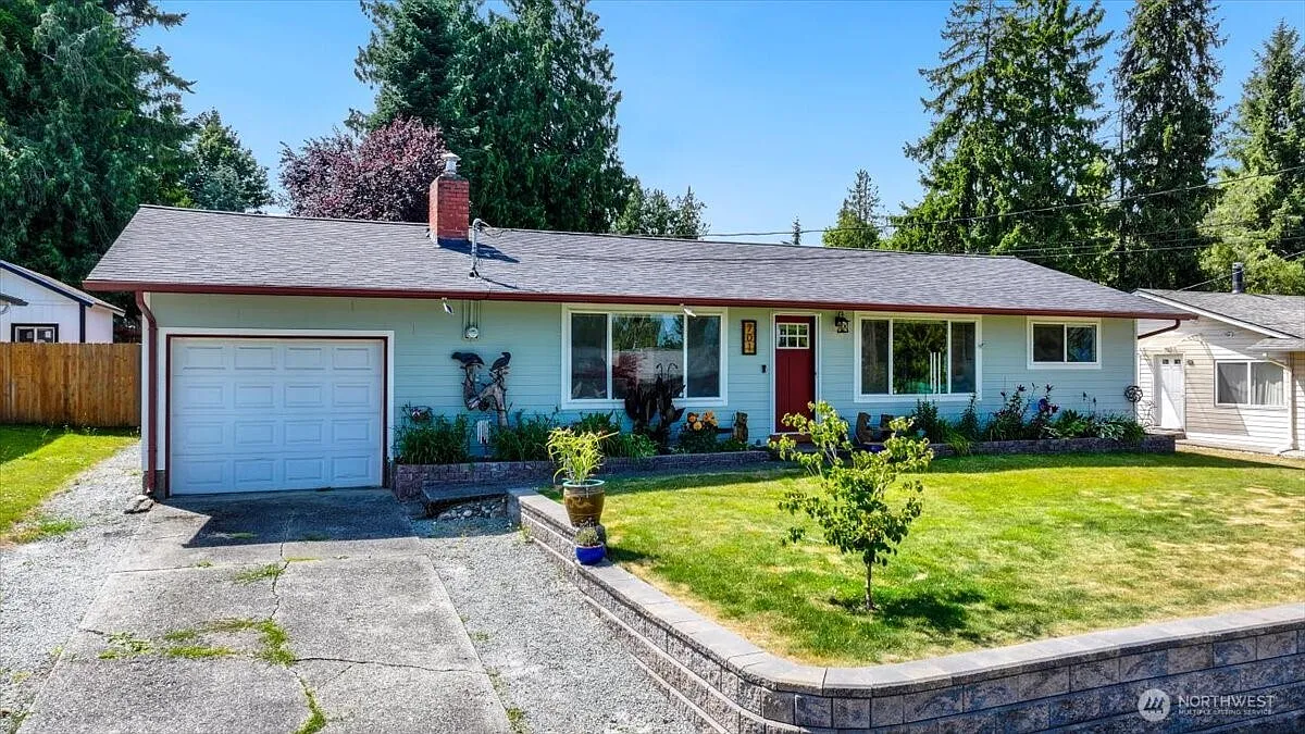 701 Mountain View Drive photo 1