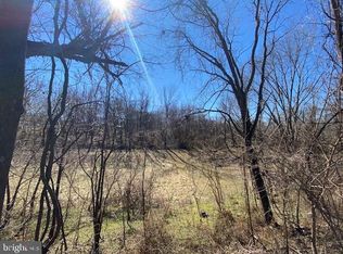 Junior Ave, Shenandoah, VA 22849