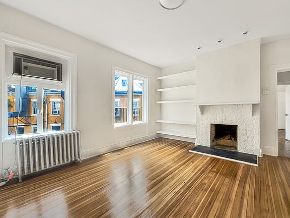 3rd image of 4 Milligan Pl #3W