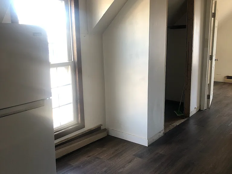 295 Main St #C — Photo 4