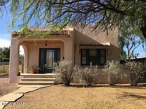 2 bed, 1.0 bath, 800 sqft, $1,650 — Photo 1