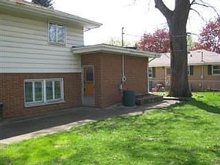 3rd image of 5330 Hayes St