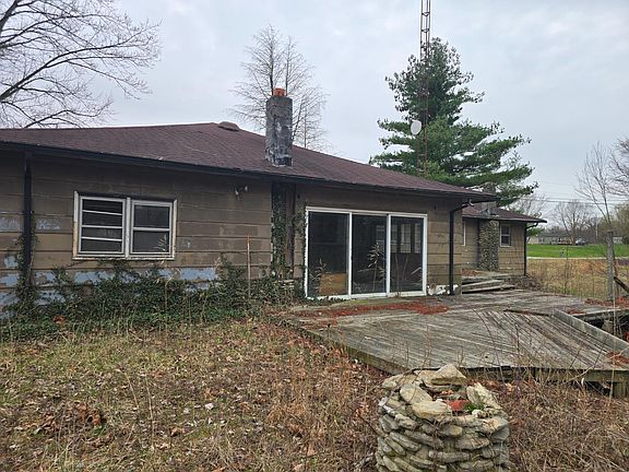 2nd image of 1926 E Little Bear Rd