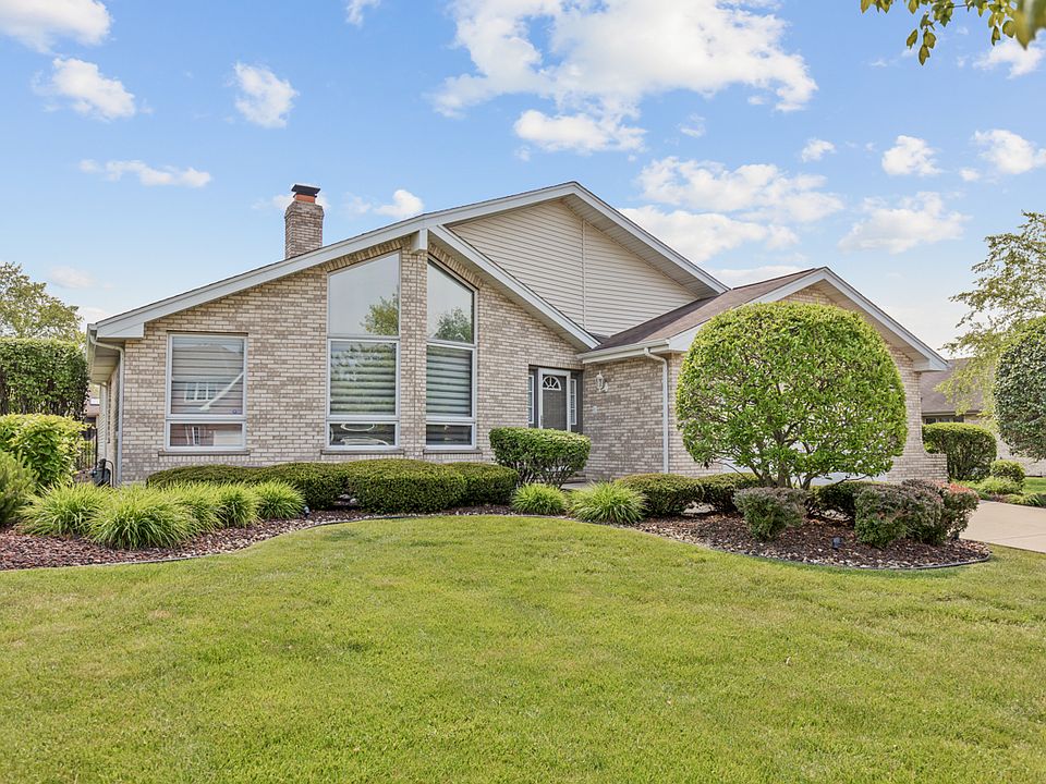 1st image of 22185 Jasmine Dr