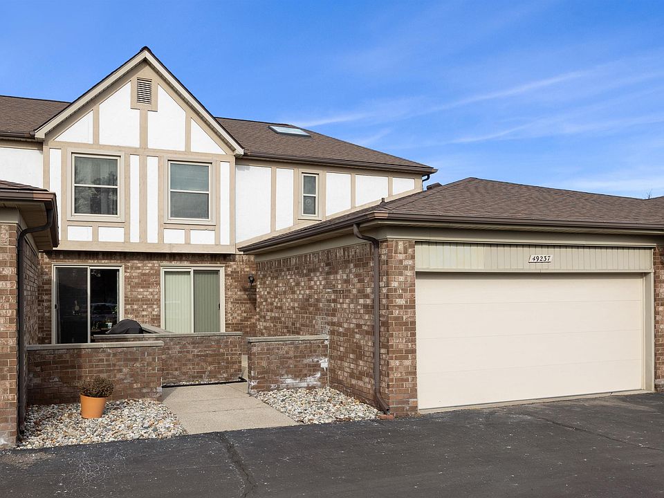 1st image of 49237 Freedom Ct