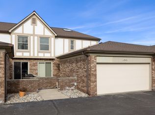 49237 Freedom Ct, Shelby Township, MI 48315