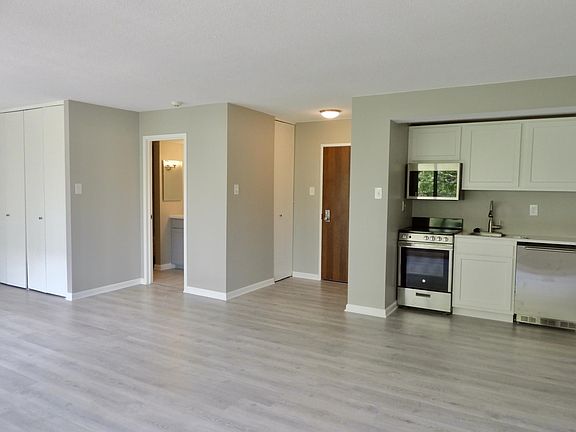 5th image of 2510 Grand Ave Unit 402