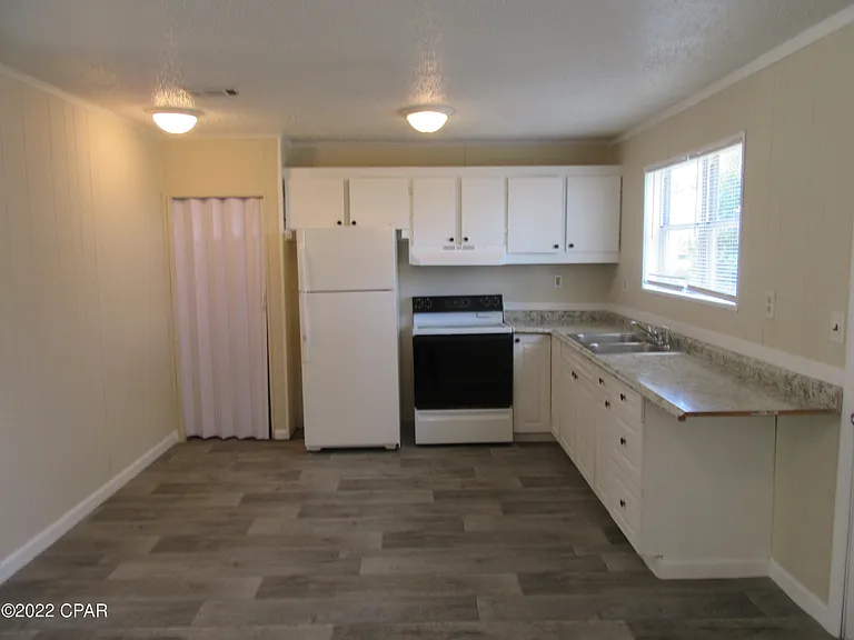 351 College Ave #A — Photo 9