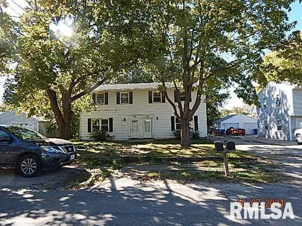 1118-1120 11th St, Silvis, IL 61282