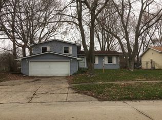 2316 Winchester Dr, Champaign, IL 61821