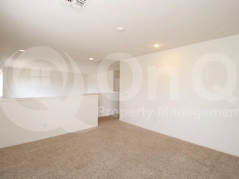 2450 E Darrel Rd — Photo 11