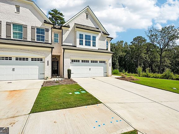 3rd image of 4240 Cavalier Way