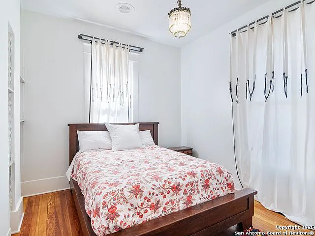 702 W French Pl — Photo 32