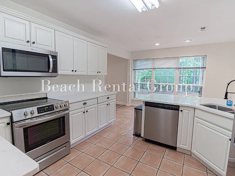 1813 Windmere Way — Photo 9