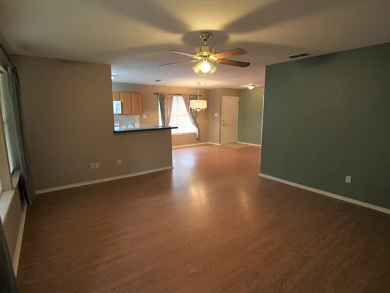 447 Redbud Cir — Photo 6