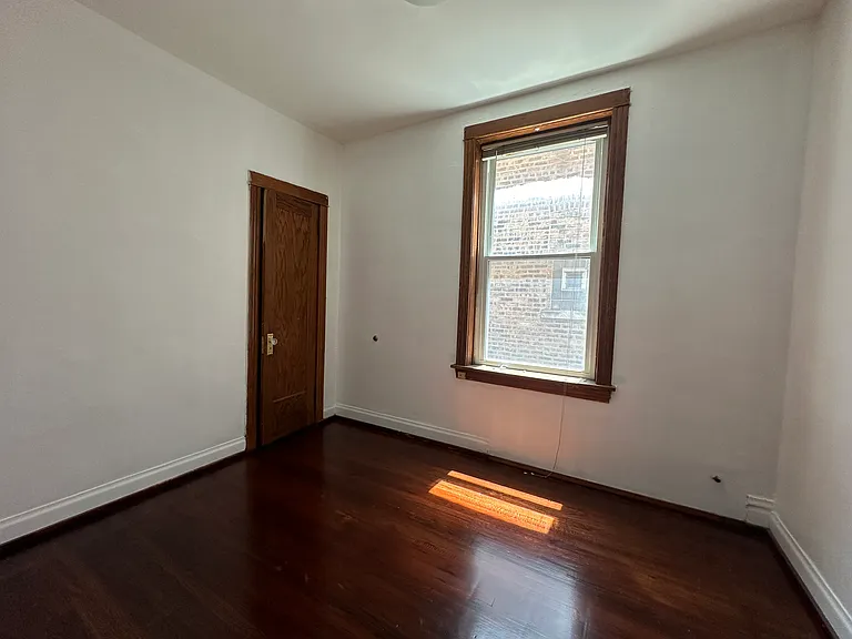 817 N Oakley Blvd #2 — Photo 8