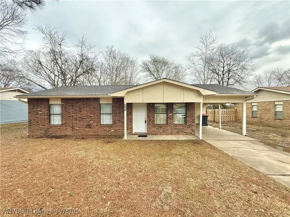 1032 Harris Dr, Alma, AR 72921