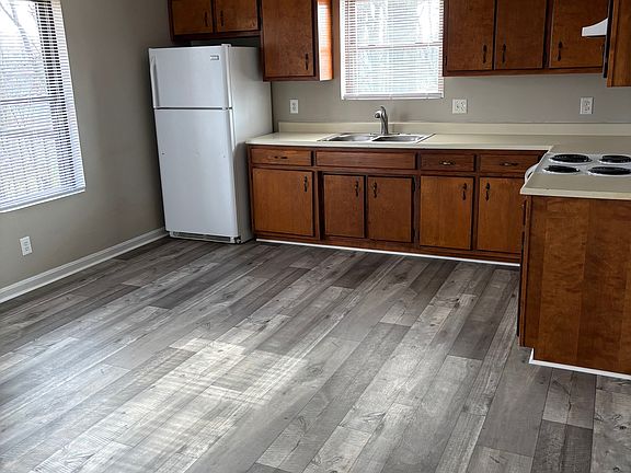4th image of 133 Valleyview Dr
