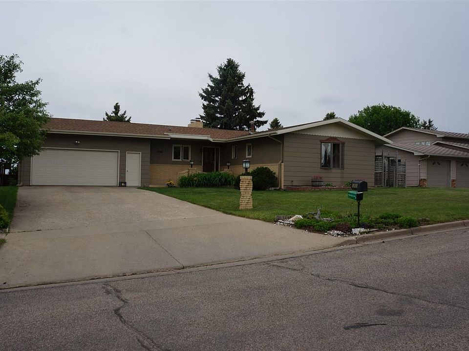 1st image of 1203 Valley View Dr NW