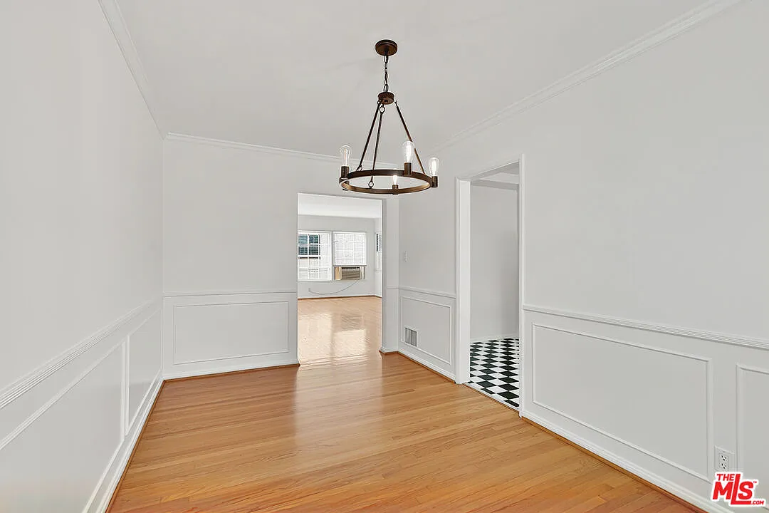 2 bed, 1.0 bath, 1169 sqft, $2,995 — Photo 4
