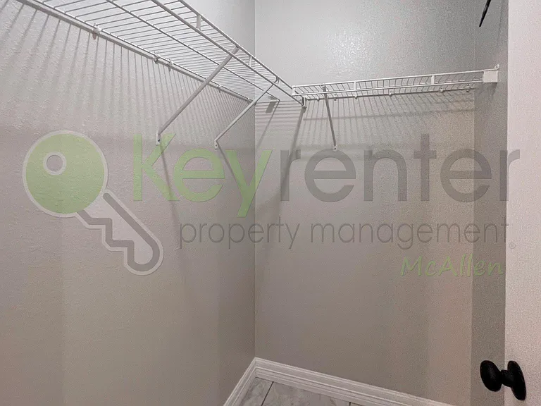 1204 E Rio Vista Ave — Photo 6