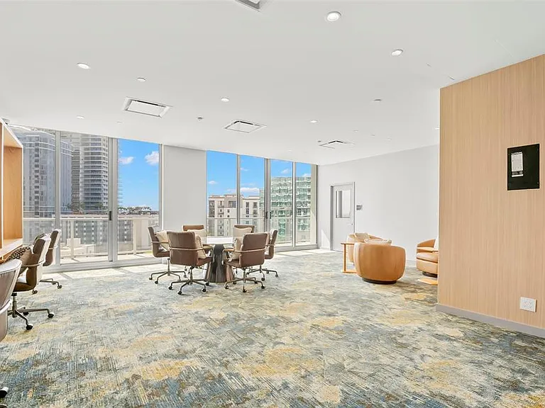400 Central Ave #1709 — Photo 61