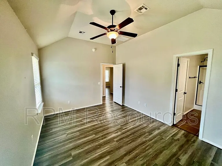 2312 Frisco Way — Photo 10