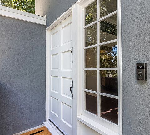 3rd image of 8815 Wonderland Ave