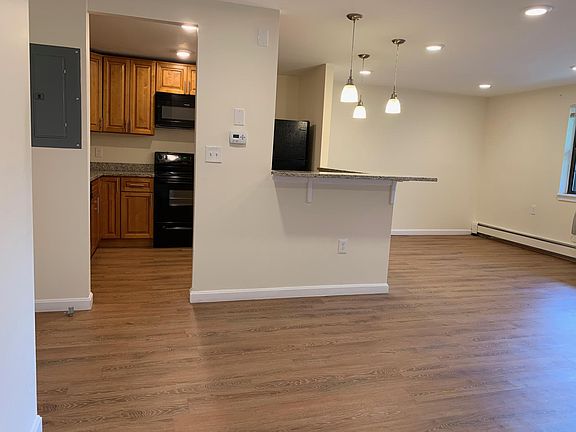 5th image of 753 Highland Ave #321N