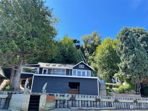 4267 Wateredge Drive, Langley, WA 98260