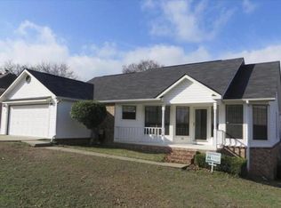 304 Heather Ln, Russellville, AR 72802