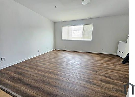 2nd image of 2939 Allendale Rd #B