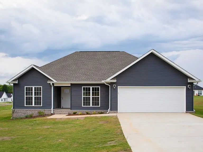 217 Skyview Cir — Photo 1