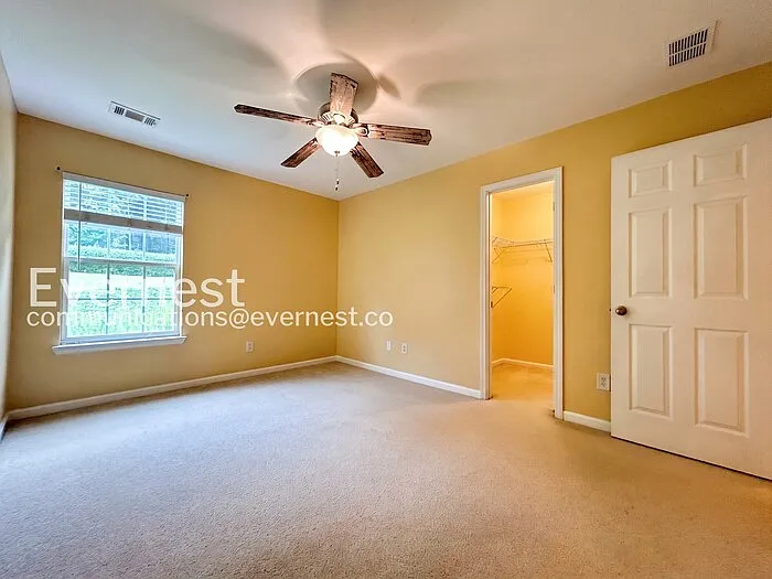 2395 Mayfair Dr — Photo 12