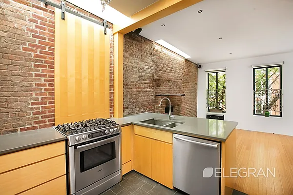 Rented by (Legacy) Elegran | media 35