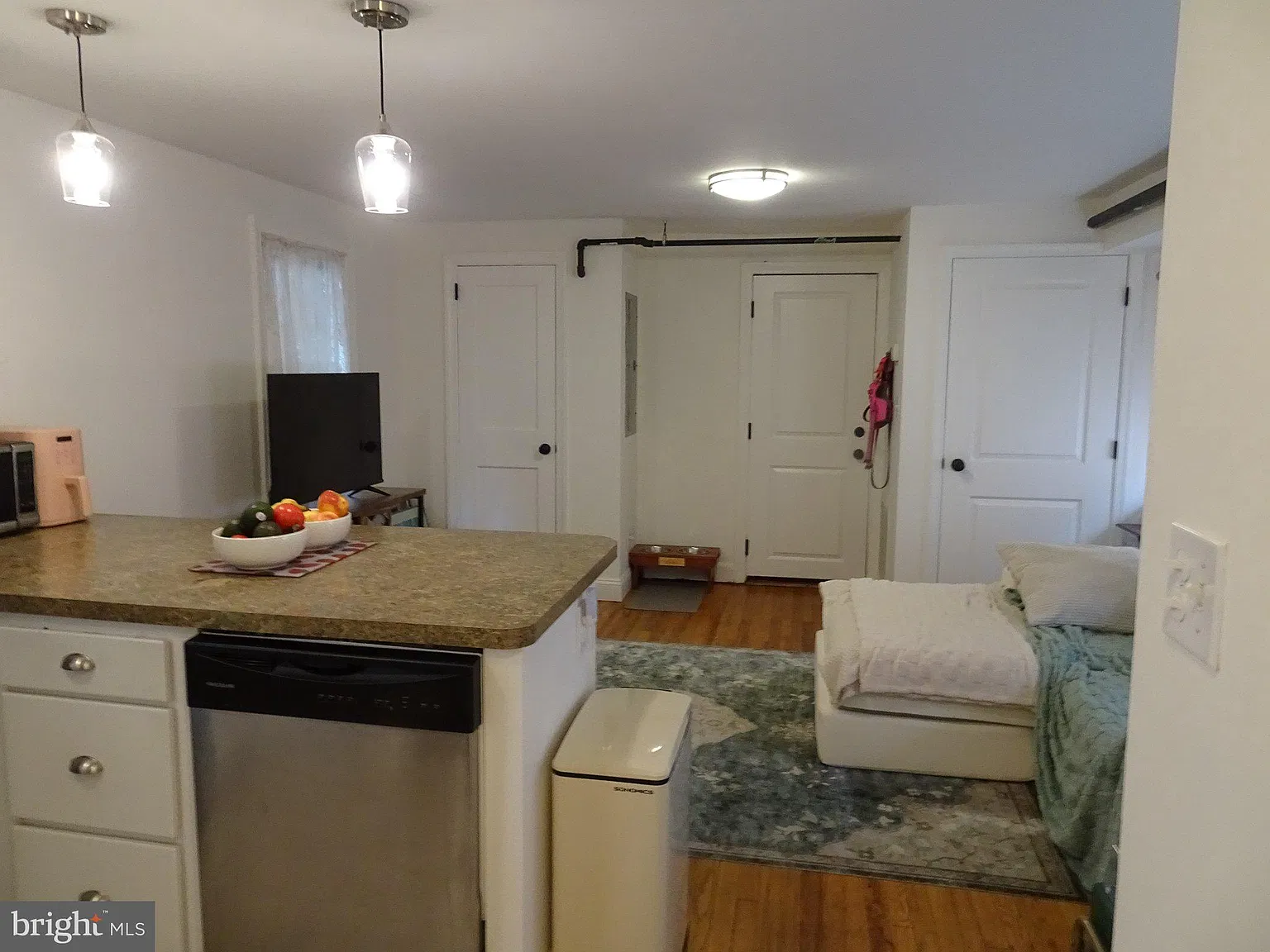 1 bed, 1.0 bath, 700 sqft, $1,500 — Photo 4