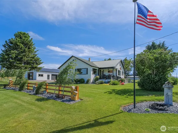 2735 4th Street, East Wenatchee, WA 98802