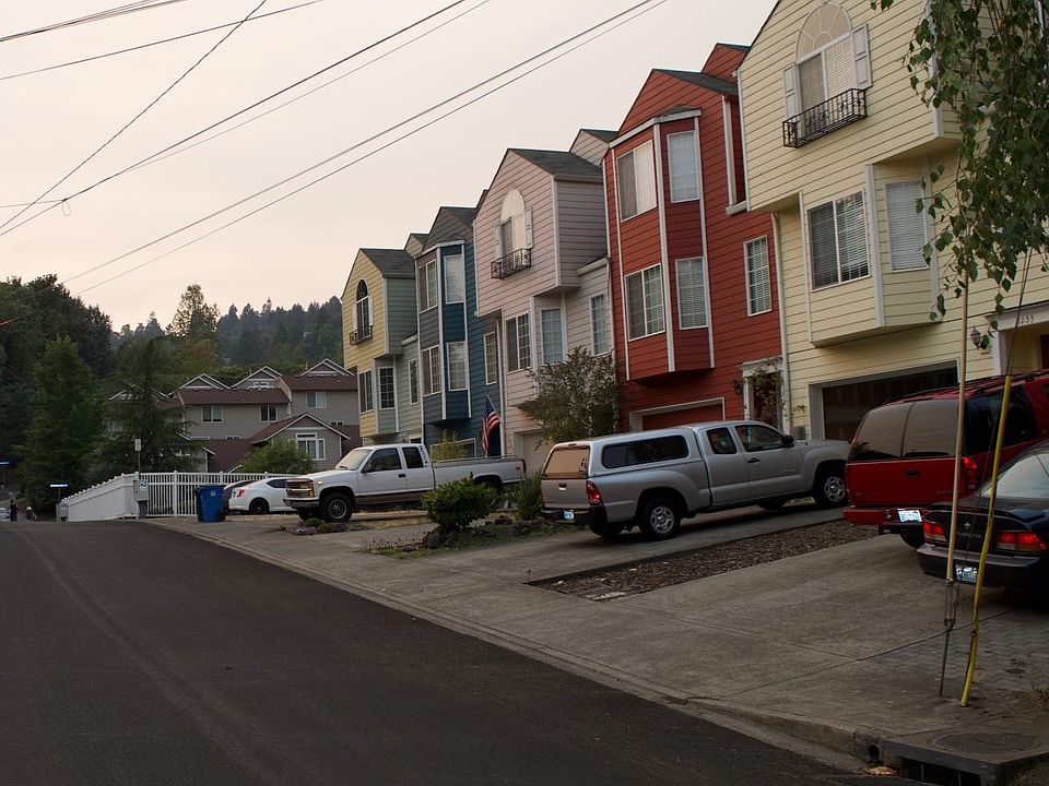 1st unit on right coming into Meadowridge. This is an enclosed area. No through traffic.