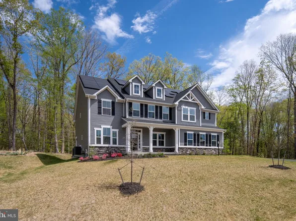112 Lake Bluff Ct, Fredericksburg, VA 22406
