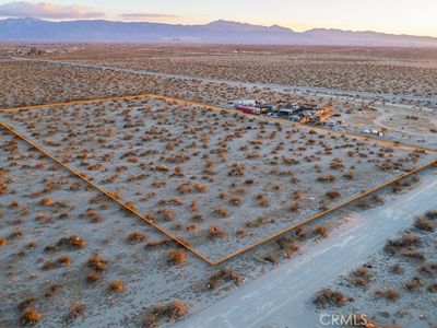 1 Sandstone Rd, Phelan, CA, 92371