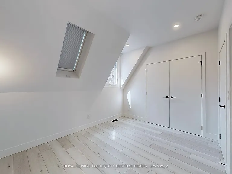 363 Euclid Ave #LANEWAY — Photo 29