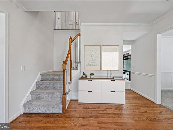4th image of 903 Brook St