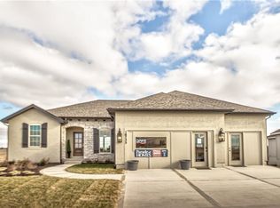 20811 W 188th Ter, Spring Hill, KS 66083