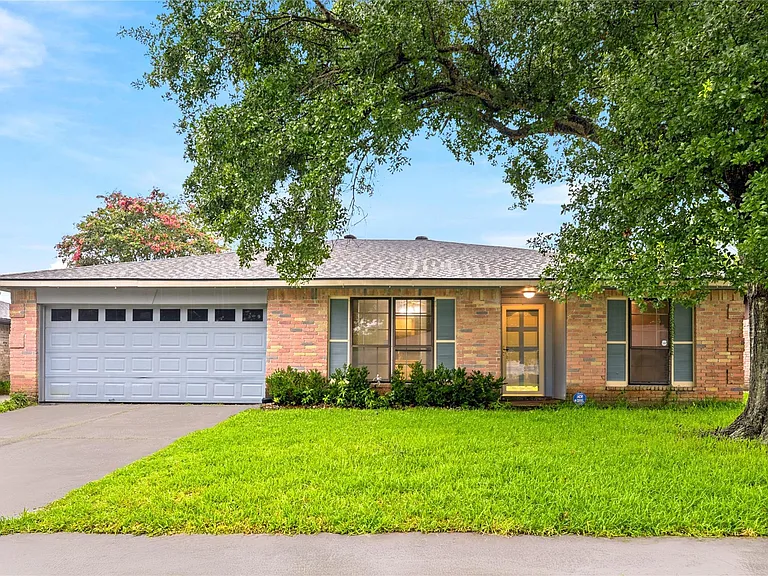 6009 Leafwood Cir — Photo 1