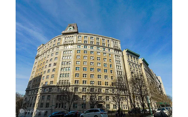 Sold by Douglas Elliman | media 22